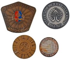 Fekete Géza (Dezső) (1939-2021) 1973. "25 éves az Újító Mozgalom 1948-1973." kétoldalas bronz emlékérem (59mm) + 1977. "Eredményes Szakszervezeti Munkáért 1877-1903" egyoldalas, zománcbetétes bronz plakett (80x90mm) + 1977. "VOSZK - 20 év a szövetkezetek szolgálatában 1957-1977" egyoldalas, patinázott fém emlékérem (70mm) + 2002. "10 éves az élsportolói tagozat 1992-2002 / 30 éves a könnyűipari mérnökképzés 1972-2002" kétoldalas fém emlékérem (50mm) T:AU,XF, patina
