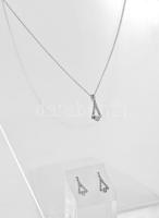 2019 Ezüst (Ag) ékszer szett, nyaklánc cirkóniás medállal és fülbevaló cirkónia kővel, bruttó 4,1g, ...