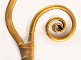 Kriski Zoltán (1957-2015) ötvösművész: Karperec. Galvanizált réz, jelzés nélkül, 7x5 cm