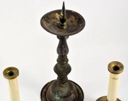 4 darab gyertyatartó, közte sétáló gyertyatartó