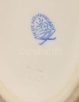 Herendi virágmintás fedeles kínáló, inda fülekkel és eperfogóval. Jelzett, kézzel festett, hibátlan,...