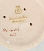 Drasche nyulak napernyő alatt. Jelzett, hibátlan, m: 5 cm