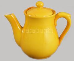 Zsolnay sárga fedeles kiöntő. Jelzett, hibátlan, m: 9,5 cm