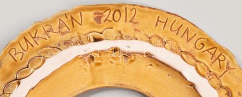 Bukrán Edit (1957-): Képkeret, Mázas kerámia, jelzett, hibátlan 20x14 cm