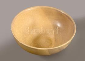 Bukrán Edit (1957-): Csésze, Mázas kerámia, jelzett, apró lepattanással d: 12 cm