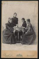 cca 1890-1900 Hölgytársaság, kabinetfotó a Dunky fivérek miskolci műterméből, kissé viseltes, 16,5x10,5 cm