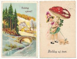 2 db RÉGI újévi üdvözlőlap, közte litho gombával / 2 pre-1945 New Year greeting art postcards: litho with mushroom
