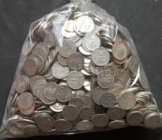 2kg vegyes világpénz T:vegyes