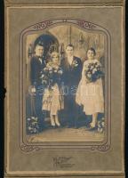 cca 1920 Amerikai esküvői fotó, Whiting Photo Studio (Whiting, Indiana, USA), eredeti díszmappában, kissé sérült, 23x16,5 cm