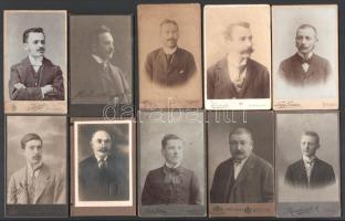 10 db férfiakat ábrázoló vizitkártya, különféle műtermekből (közte Meinhardt Ágoston, Pápa; Bokor Géza, Sopron; Letzter József, Debrecen; stb.), változó állapotban