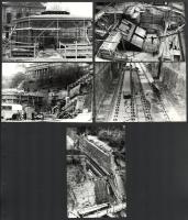 1985 Budapest, a budavári sikló építése idején, 13 db vintage ezüstzselatinos fotó, datált, többsége...