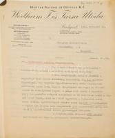 1931 Bp., a Budai Várban építendő személyszállító lift és páternoszter tervrajzai, a Ganz és Társa cég által készített 3 db hivatalos tervrajz, lapszéli sérülésekkel, 35x38 cm és 61x42 cm között + 1941-1942 A BSZKRT Budai Hegypálya (Budavári sikló) alsó-állomáson építendő mozgólépcső 2 db tervrajza (30x34 cm és 42,5x80 cm), valamint a Wertheim F. és Társa Utóda Magyar Felvonó- és Gépgyár R.T. tájékoztató ajánlata a mozgólépcső kiépítésére, 6 p.