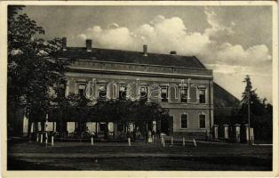 1941 Titel, Fő utca, Anker szálloda / main street, hotel (gyűrődés / crease)