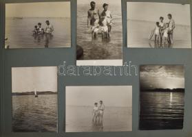 1954-1956 Balatoni fotóalbum több mint 100 db beragasztott fotóval (Zamárdi, fürdőzők, életképek), v...