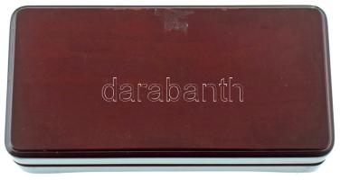 Mahagóni fa érmetartó kazetta bársonybéléssel, 5db 29mm-es férőhellyel. Használt, de jó állapotban (...