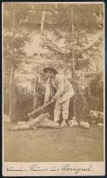 cca 1870 Román favágó, Zernyest (Erdély), keményhátú fotó Endel műterméből, 10,5×6,5 cm / Romanian lumberjack