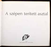 4 db szakácskönyv - A szépen terített asztal; Régi idők receptjei; Szakácskönyv mikrohullámú készülé...