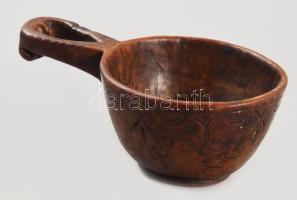 Vízmerő kanál "1835 SD" jelzéssel, faragott fa. 15 cm