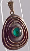 Percz János (1920-2000): Zöld szemes medál, jelzés nélkül, 3,5x3 cm