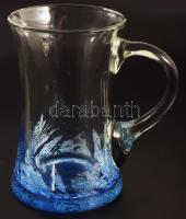 Karcag Berekfürdői korsó. Kéken színezett krakléüveg, hibátlan, m: 15 cm