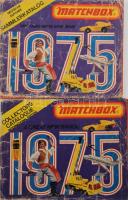 Matchbox 1075 játékkatalógus, gyűrődésekkel, angol és német nyelven