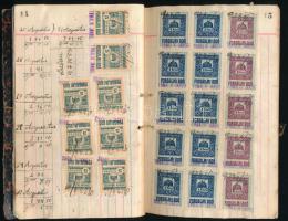 1922-1924 Szeged, segédkönyv, bevételi-kiadási jegyzék, kb. 50 beírt oldal, okmánybélyegekkel, sérül...