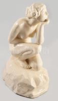 Kisfaludi Strobl Zsigmond (1884-1975): Guggoló akt. Mázas kerámia, jelzett, m: 31 cm /// Zsigmond Ki...