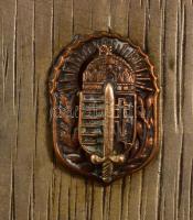 cca 1930-1940 A Vitézi Rend jelvényével díszített ezüstözött alpakka cigarettatartó doboz, jelzett: ...