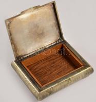cca 1930-1940 A Vitézi Rend jelvényével díszített ezüstözött alpakka cigarettatartó doboz, jelzett: ...