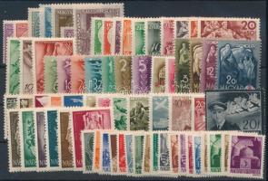 Kis tétel stecklapon az 1930-as 1940-es évekből, benne 70 db bélyeg