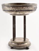 Ezüst (Ag) kínáló, nemesi címer rajzzal. Jelzett, üveg betét nélkül. 261g.