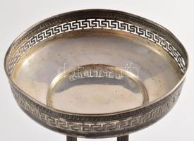 Ezüst (Ag) kínáló, nemesi címer rajzzal. Jelzett, üveg betét nélkül. 261g