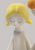 Hollóházi olvasó lányok. Terv.: Káldor Aurél. kézzel festett, jelzett, hibátlan. m: 14,5 cm