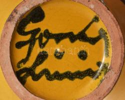 Gorka Lívia (1925 - 2011): Váza. Fekete, sárga mázakkal festett kerámia, apró mázhibával. Jelzett: G...