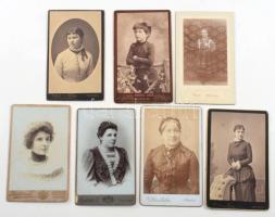 cca 1880-1915 Női portrék, 7 db keményhátú fotó vegyes műtermekből, 10,5×6,5 cm