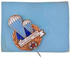 1953. "I. Országos Ejtőernyős Bajnokság" zománcozott jelvény (29x37mm) T:AU,XF, pici zománchiba