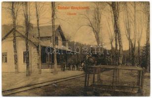 Menyháza, Monyásza, Moneasa; vasútállomás, gőzmozdony, vonat. Patkó Vilmos amateur felvétele (Borossebes) 910. (W.L. ?) / railway station, locomotive, train (ragasztónyom / glue marks)