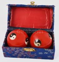 Chi Kung golyó, Yin-Yang mintával, 2 db, d: 5 cm, eredeti dobozában