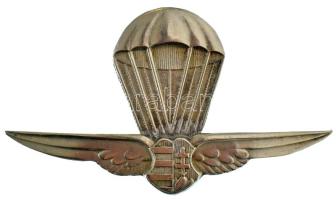 DN "Ejtőernyős" fém jelvény a Tildy-korszakból, csavaros hátlappal (43x77mm) T:AU, javított felfüggesztéssel