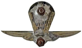 DN "Ejtőernyős" fém jelvény a Tildy-korszakból, csavaros hátlappal (43x77mm) T:AU, javítot...