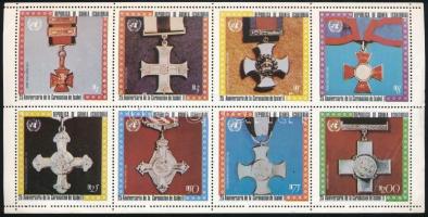 Egyenlítői Guinea Kitüntetések 50 db nyolcas kisív, összesen 400 db bélyeg borítékban