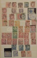 Érintetlen hagyaték: legalább 2.000 db főleg Krajcáros, kevesebb Turul, pár Réznyomat bélyeg, 4 db kis/közepes berakóban + berakólapokon. Jó szórakozás hűvös őszi estékre!