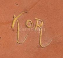 Kornfeld János: Iparművész párologtató. Jelzett, mázhibával, m: 19 cm