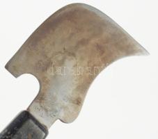 Negyedhold kés, régi bőrműves, cipész szerszám, fa nyéllel, kopottas, rozsdafoltos, bőr tokkal, h: 2...