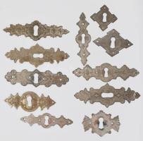 11 darab régi parasztbútor fémveret