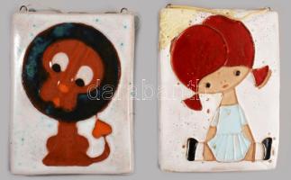 4 db mesefigurás iparművész kerámia fali dísz. Kézzel festett, jelzett, egy darab sérült 11x11 cm ig