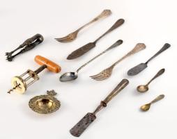 Doboznyi ezüstözött konyhai eszköz, jó darabokkal.