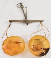 Antik budapesti gyógyszerész mérleg, sérüléssel