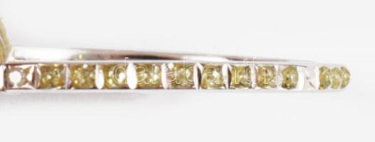 Fehérarany fülbevaló pár brillekkel. 14K fehérarany WG ovális csiszolás. Jelzett 1,03 g