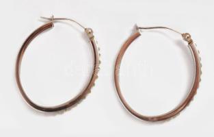 Fehérarany fülbevaló pár brillekkel. 14K fehérarany WG ovális csiszolás. Jelzett 1,03 g